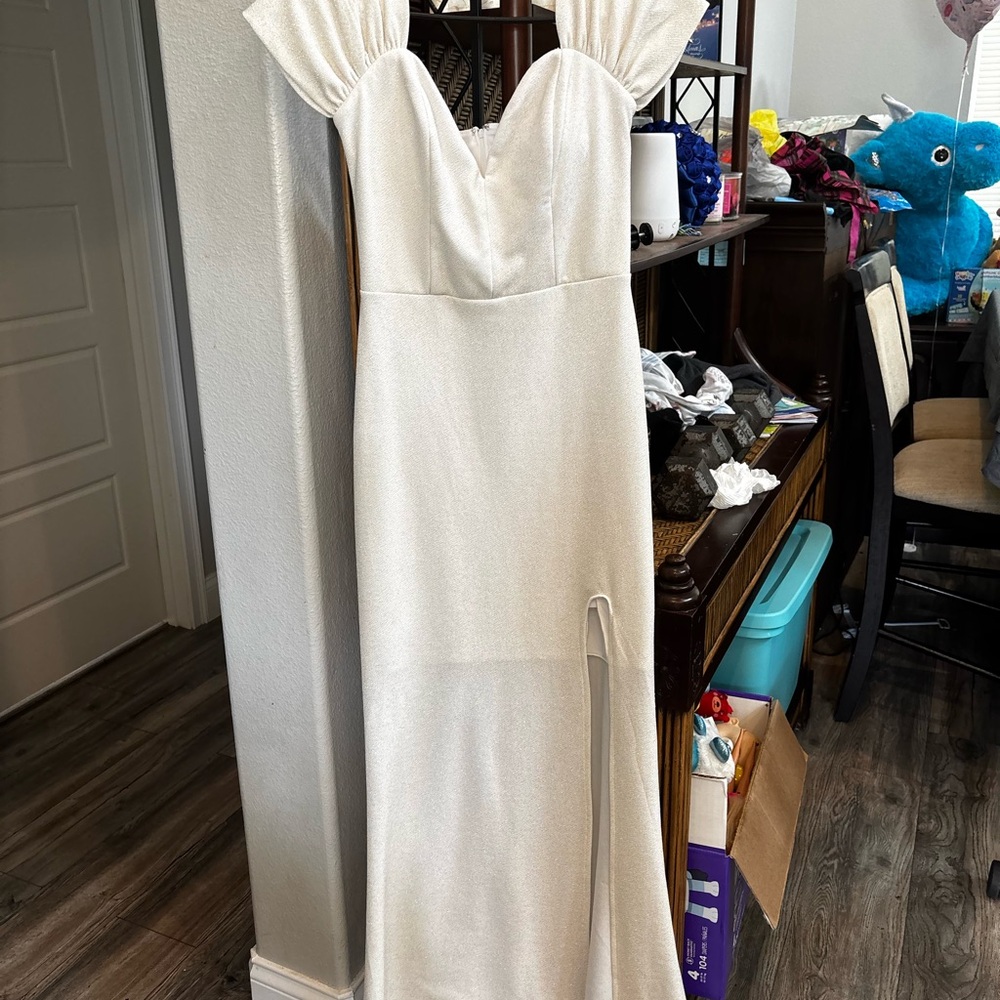 Elegant Off-White Slit Evening Dress